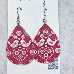 Handmade teardrop earrings with valentine birds on both sides